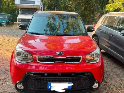 Usata Kia Soul Urban 128 CV (94 kW) 2016 Rosso SUV