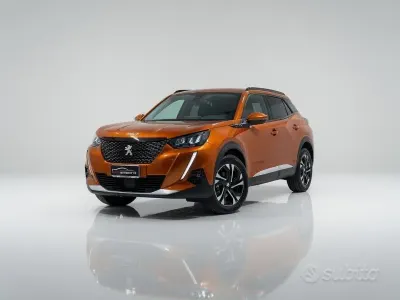 Usata Peugeot 2008 Allure 102 CV (75 kW) 2020 Arancione SUV