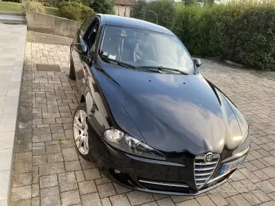 Usata Alfa Romeo 147 150 CV (110 kW) 2006 Nero Utilitaria