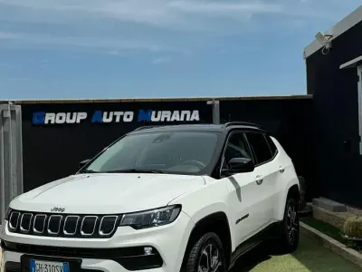 Käytetty Jeep Compass Limited 131 HP (96 kW) 2022 Valkoinen Katumaasturi