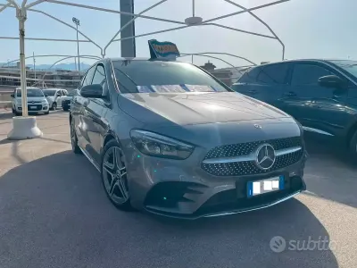 Usata Mercedes B180 Premium 116 CV (85 kW) 2022 Grigio Utilitaria