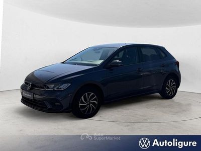 Usata VW Polo Life 95 CV (69 kW) 2023 Grigio Utilitaria