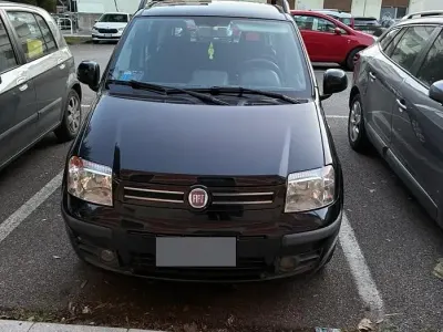 Usata Fiat Panda Emotion 69 CV (50 kW) 2011 Nero Utilitaria
