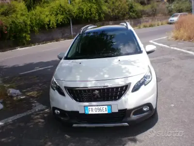 Usata Peugeot 2008 Allure 99 CV (72 kW) 2018 Bianco SUV