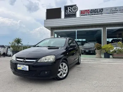 Usata Opel Corsa Cosmo 75 CV (55 kW) 2007 Nero Utilitaria