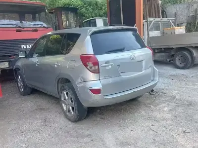 Usata Toyota RAV4 136 CV (100 kW) 2008 Grigio SUV