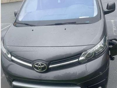 Usata Toyota Proace 100 kW (136 CV) 2021 Marrone Monovolume