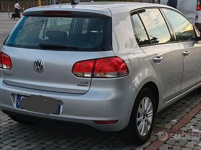 Usata VW Golf VI 105 CV (77 kW) 2011 Grigio Utilitaria