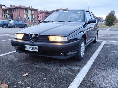 Usata Alfa Romeo 155 126 CV (92 kW) 1992 Blu Berlina