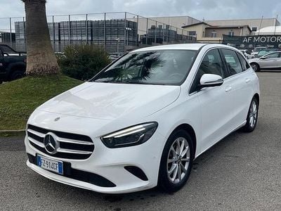 Usata Mercedes B180 Premium 115 CV (84 kW) 2019 Bianco Monovolume