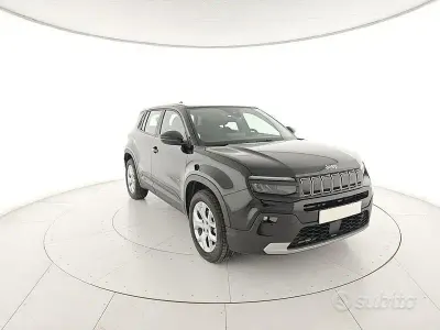 Usata Jeep Avenger Altitude 101 CV (74 kW) 2025 Nero SUV