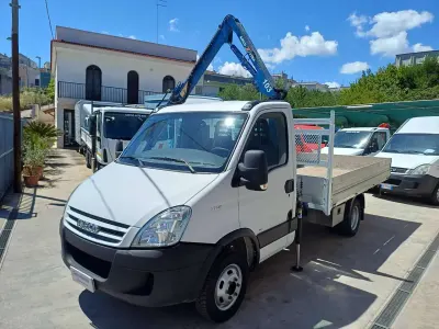 Usata Iveco 35.12 120 CV (88 kW) 2008 Bianco Furgone