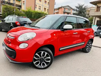 Gebraucht Fiat 500L Lounge 80 PS (58 kW) 2016 Rot Van / Kleinbus