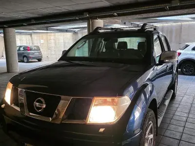 Usata Nissan Navarra 171 CV (125 kW) 2009 Blu SUV