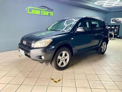 Usata Toyota RAV4 Sol 136 CV (100 kW) 2008 Nero SUV