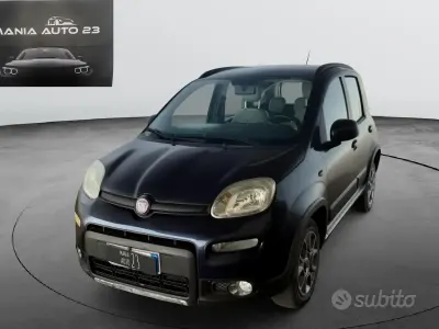 Usata Fiat Panda Trekking 80 CV (58 kW) 2015 Blu Utilitaria