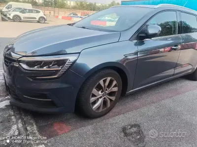 Usata Renault Mégane GrandTour 140 CV (102 kW) 2021 Grigio Station wagon