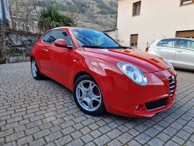 Käytetty Alfa Romeo MiTo Distinctive 120 HP (88 kW) 2009 Punainen Viistoperä