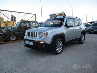 Usata Jeep Renegade Limited 140 CV (102 kW) 2015 Grigio SUV