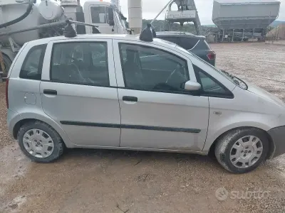 Usata Fiat Idea 69 CV (50 kW) 2007 Grigio Monovolume