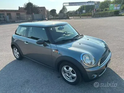 Usata Mini ONE 75 CV (55 kW) 2010 Grigio Utilitaria