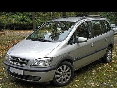 Usata Opel Zafira 2000 Grigio Monovolume