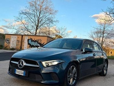 Usata Mercedes A180 2019 Blu Utilitaria