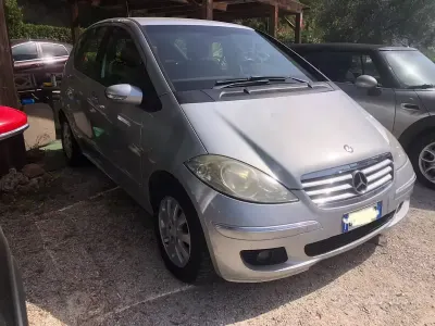 Usata Mercedes A180 Avantgarde 109 CV (80 kW) 2008 Grigio Berlina