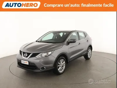 Usata Nissan Qashqai Acenta 110 CV (80 kW) 2016 Grigio SUV
