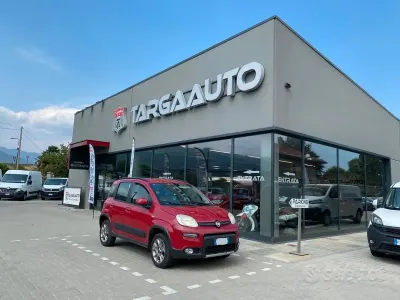 Usata Fiat Panda 4x4 75 CV (55 kW) 2013 Rosso Utilitaria
