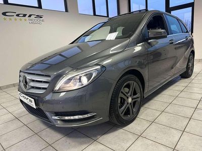 Gebraucht Mercedes B180 Premium 109 PS (80 kW) 2014 Grau Van / Kleinbus