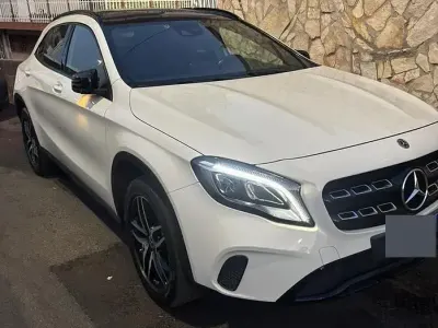 Usata Mercedes GLA220 177 CV (130 kW) 2017 Bianco SUV