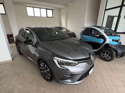 Usata Renault Clio V Techno 91 CV (66 kW) 2024 Argento Berlina