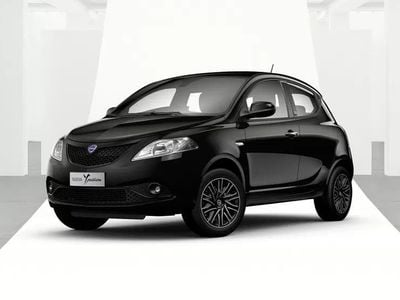 Usata Lancia Ypsilon Gold 69 CV (50 kW) 2023 Nero Utilitaria