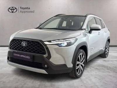 Usata Toyota Corolla Cross Lounge 98 CV (72 kW) 2023 Argento SUV