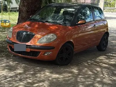 Usata Lancia Ypsilon 69 CV (50 kW) 2006 Marrone Utilitaria