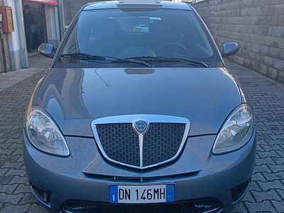 Usata Lancia Ypsilon 59 CV (43 kW) 2008 Argento Utilitaria