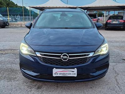 Usata Opel Astra Innovation 110 CV (80 kW) 2017 Blu Berlina