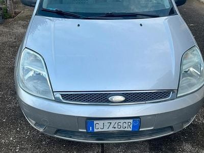 Begagnad Ford Fiesta Ambiente 68 HK (50 kW) 2003 Sedan