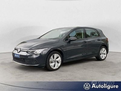 Usata VW Golf VIII Life 110 CV (80 kW) 2022 Grigio Berlina