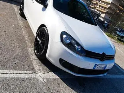 Usata VW Golf VII 105 CV (77 kW) 2015 Berlina