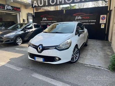 Usado Renault Clio IV 90 CV (66 kW) 2015 Blanco Berlina