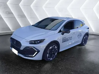 Nuova Renault Clio V Techno 160 CV (117 kW) 2025 Grigio Berlina
