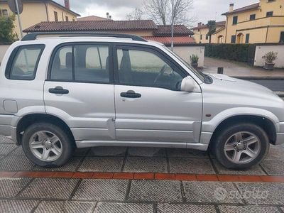 Usata Suzuki Vitara 109 CV (80 kW) 2005 Grigio SUV