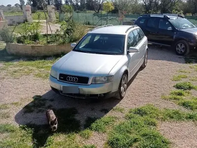 Usata Audi A4 130 CV (95 kW) 2004 Grigio Station wagon