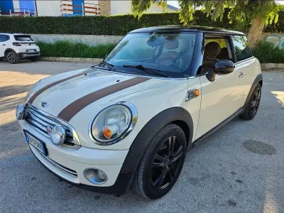 Używany Mini Cooper 120 KM (88 kW) 2009 Beżowy Hatchback