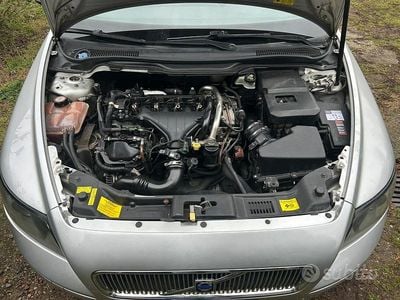 Usata Volvo V50 Momentum 136 CV (100 kW) 2005 Grigio Station wagon