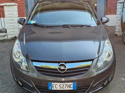 Usata Opel Corsa 85 CV (62 kW) 2010 Grigio Utilitaria