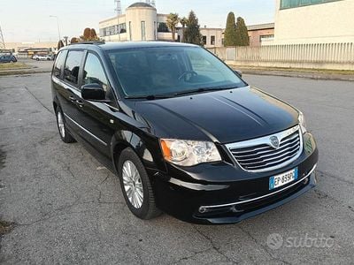 Usata Lancia Voyager 170 CV (125 kW) 2013 Nero Monovolume