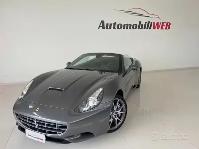 Usata Ferrari California 460 CV (338 kW) 2011 Grigio Cabrio